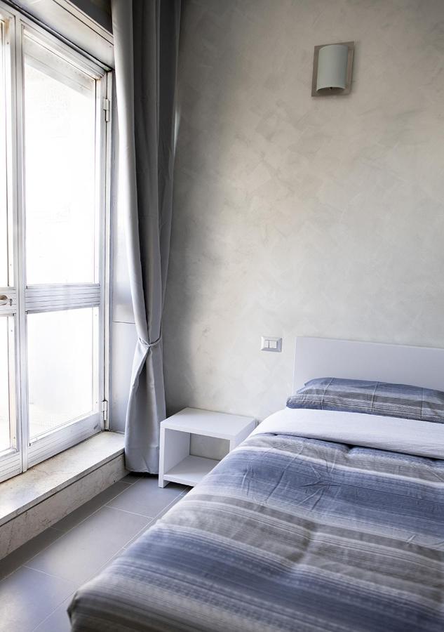Smart Central Apartments ミラノ エクステリア 写真
